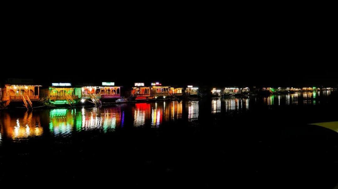 Heritage Shreen Houseboat Srinagar  Exterior photo